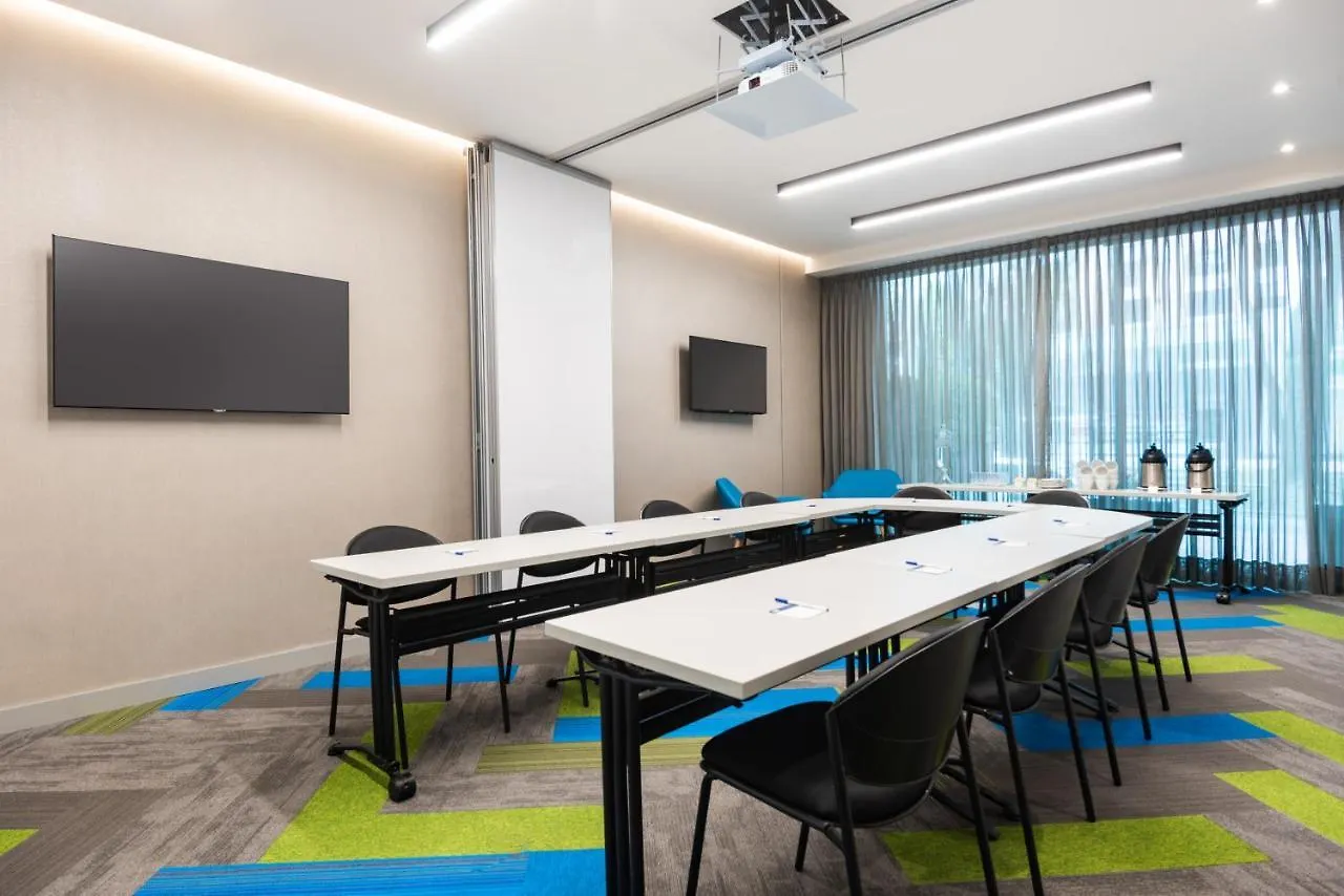 Holiday Inn Express Bogota - Parque La 93 By Ihg