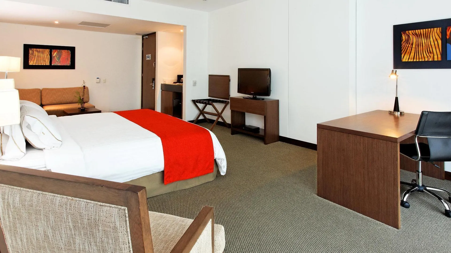 Holiday Inn Express Bogota - Parque La 93 By Ihg Ξενοδοχείο