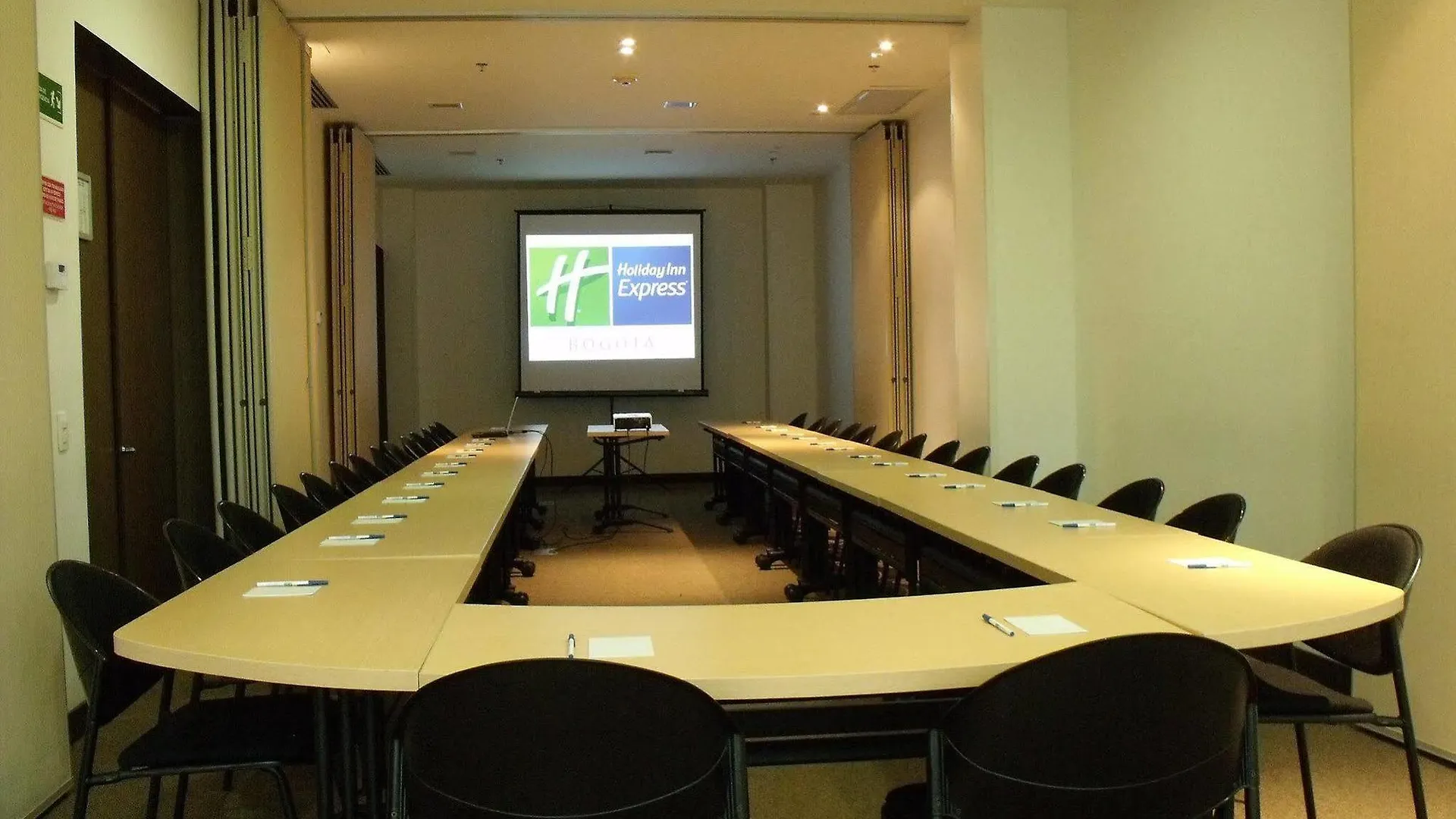 Holiday Inn Express Bogota - Parque La 93 By Ihg