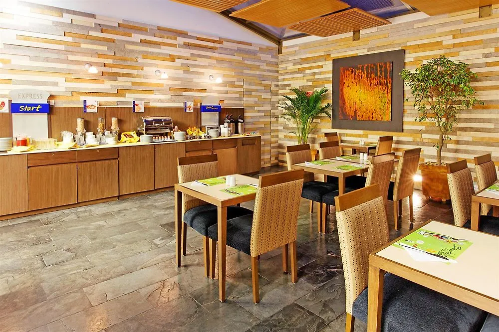 Holiday Inn Express Bogota - Parque La 93 By Ihg 4*,  Κολομβία