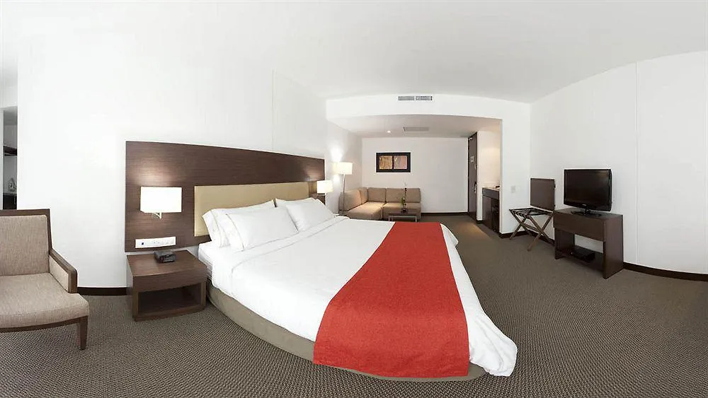 Holiday Inn Express Bogota - Parque La 93 By Ihg